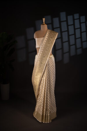 Ivory Banarsi Silk Booti saree